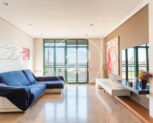 Living room of Flat for sale in  Valencia Capital  with Air Conditioner and Balcony