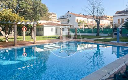 Swimming pool of Single-family semi-detached for sale in Bétera  with Heating, Private garden and Terrace