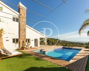 Vista exterior de Casa o xalet en venda en Benicasim / Benicàssim amb Aire condicionat, Calefacció i Jardí privat