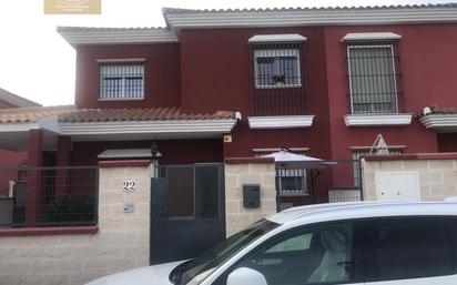 Casas adosadas en venta con piscina en Palomares del Río | fotocasa