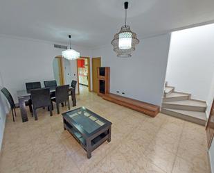 Sala d'estar de Dúplex en venda en  Murcia Capital amb Aire condicionat i Balcó