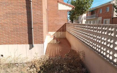 Außenansicht von Haus oder Chalet zum verkauf in Navas de Oro mit Terrasse