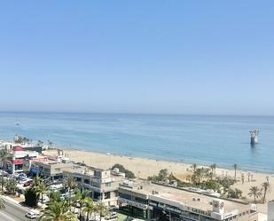 Vista exterior de Dúplex en venda en Marbella amb Terrassa