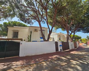 Vista exterior de Casa adosada en venda en Mijas amb Aire condicionat i Terrassa