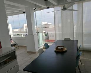 Menjador de Apartament en venda en Benalmádena amb Aire condicionat, Terrassa i Moblat