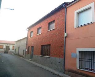 Exterior view of House or chalet for sale in Alcolea de Tajo