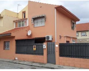 Exterior view of House or chalet for sale in Las Ventas de Retamosa