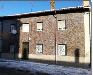 Exterior view of House or chalet for sale in Guardo