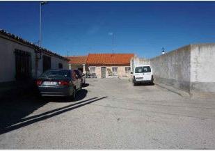 Parking of House or chalet for sale in Larrodrigo