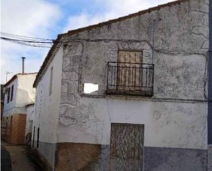 Exterior view of House or chalet for sale in Valdefuentes