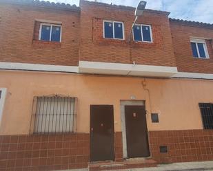 Country house for sale in Mora