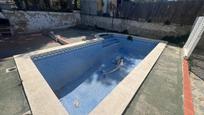 Schwimmbecken von Haus oder Chalet zum verkauf in Calafell mit Terrasse