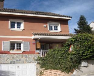 Vista exterior de Casa o xalet en venda en Cobeña amb Terrassa