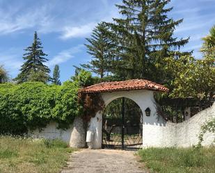Casa adosada en venda en Burgos Capital amb Terrassa i Piscina