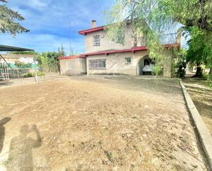 Vista exterior de Casa o xalet en venda en Mairena del Aljarafe amb Terrassa i Piscina