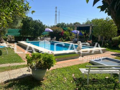 Piscina de Casa o xalet en venda en Alcalá de Guadaira