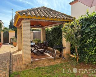 Jardí de Pis en venda en Montequinto amb Aire condicionat, Piscina i Balcó