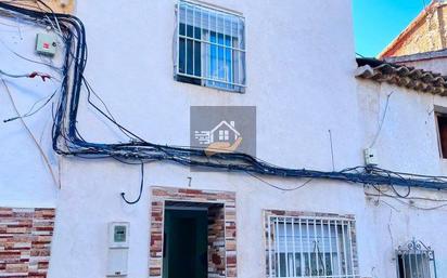 Exterior view of Single-family semi-detached for sale in Cieza  with Terrace