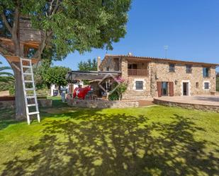 Garden of Country house for sale in Bescanó  with Air Conditioner and Swimming Pool