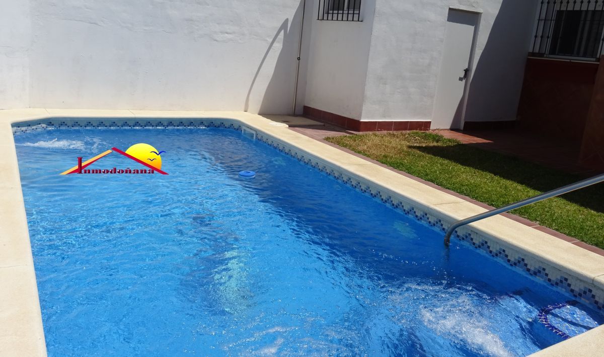 Casas o chalets en venta con piscina en El Condado | fotocasa