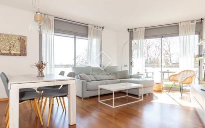 Living room of Flat for sale in Sant Feliu de Llobregat  with Air Conditioner and Balcony