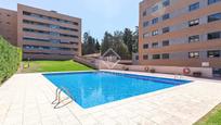 Swimming pool of Flat for sale in Esplugues de Llobregat  with Air Conditioner, Terrace and Swimming Pool
