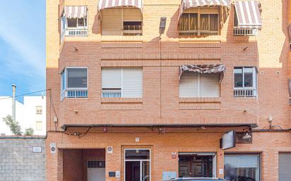 Tendedero para balcón nuevo solo abiertos de segunda mano por 10 EUR en  Alicante/Alacant en WALLAPOP