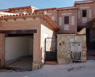 Edifici en venda a C/ Huertas, Castillo de Bayuela