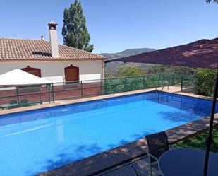 Swimming pool of House or chalet for sale in Huelma
