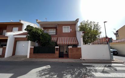 Casas adosadas en venta baratas en Parque Manuel de Vega - Carretera de  Ugena, Illescas | fotocasa