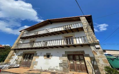 Vista exterior de Casa o xalet en venda en Guriezo amb Terrassa