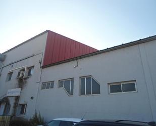 Vista exterior de Nau industrial en venda en Mozárbez