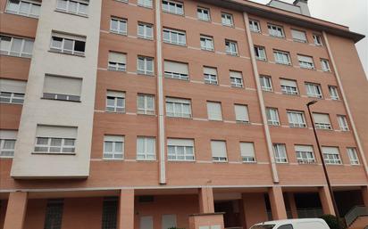 Vista exterior de Apartament en venda en Gijón  amb Piscina i Balcó