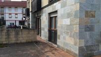 Vista exterior de Pis en venda en Ramales de la Victoria amb Terrassa i Balcó