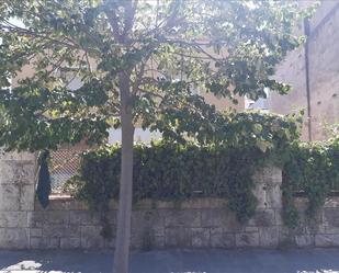 Vista exterior de Apartament en venda en Figueres amb Piscina