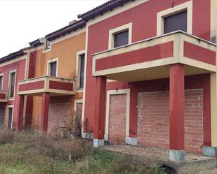 Außenansicht von Wohnungen zum verkauf in Hontanares de Eresma