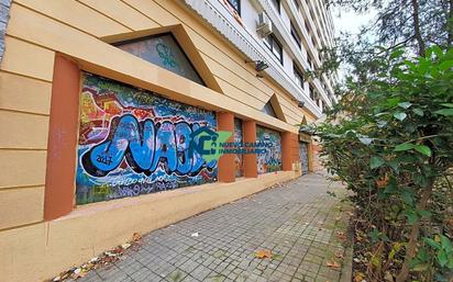 Así es el mural del 8M de este año ubicado en la estación de Sainz de  Baranda de Madrid