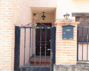 Casa adosada en venda en Velada amb Aire condicionat i Piscina
