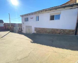 Exterior view of House or chalet for sale in Garrafe de Torío