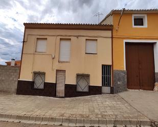 Exterior view of Single-family semi-detached for sale in Chinchilla de Monte-Aragón