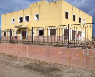 Exterior view of Building for sale in Almansa