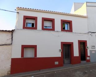 Vista exterior de Pis en venda en La Zarza (Badajoz)