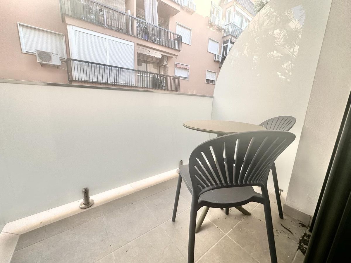 Enorme oferta de Pisos en venta en Playa La Concha, Málaga | fotocasa