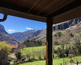 Vista exterior de Casa o xalet en venda en Arredondo amb Terrassa i Balcó