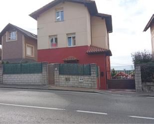 Exterior view of House or chalet for sale in Santander