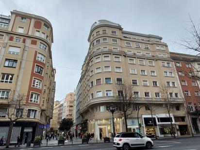 Vista exterior de Pis en venda en Santander amb Calefacció