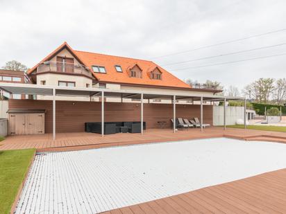 Piscina de Casa o xalet en venda en Mungia amb Terrassa i Piscina