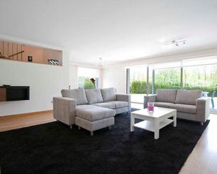 Sala d'estar de Casa adosada en venda en Hondarribia amb Terrassa