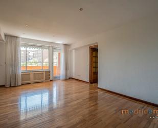 Living room of Flat to rent in  Madrid Capital  with Air Conditioner and Terrace