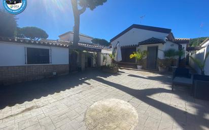 Exterior view of House or chalet for sale in Chiclana de la Frontera  with Private garden, Terrace and Storage room